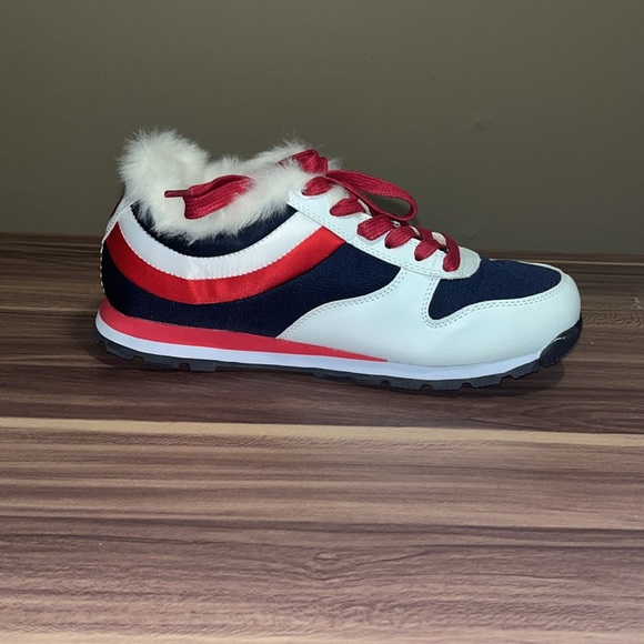 Bear paw Hoodoo red, white, and blue fur sneakers - Picture 3 of 16